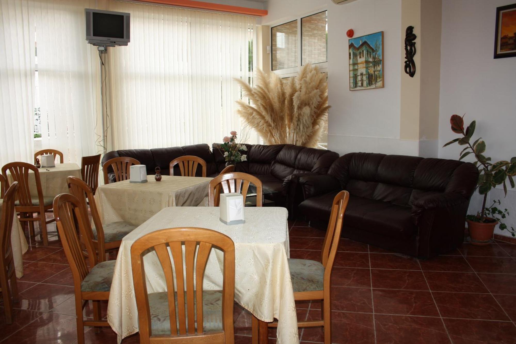 Iris Beach Hotel Sveti Vlas Extérieur photo
