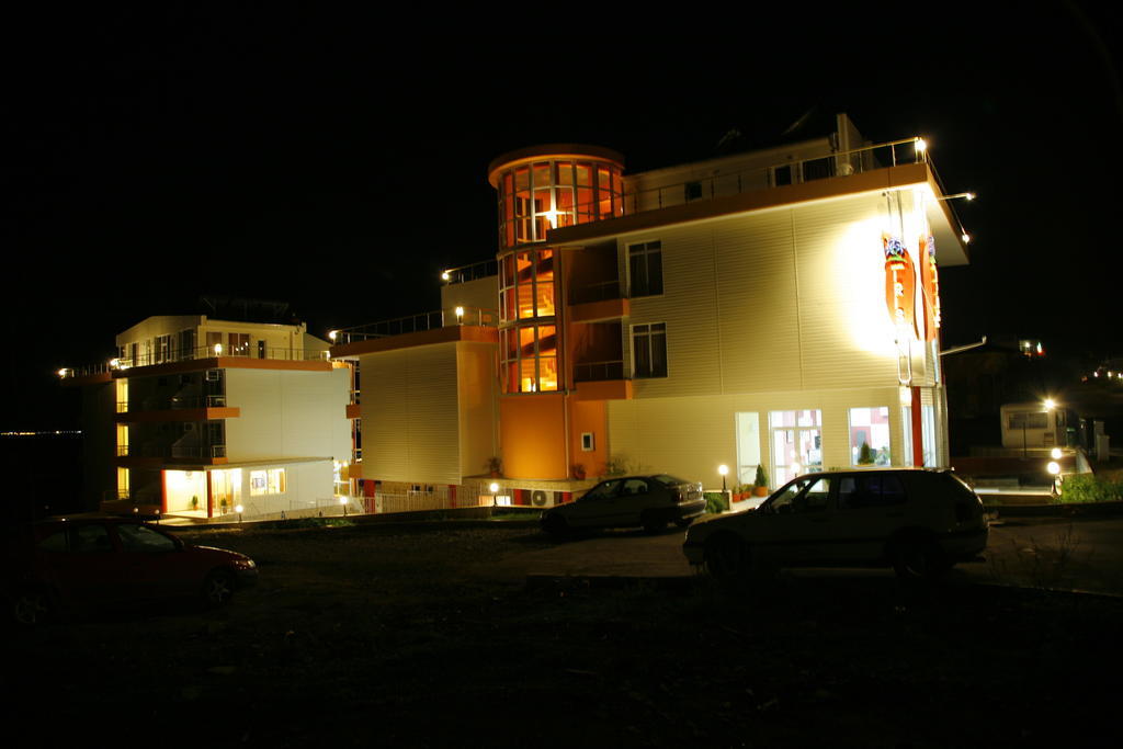 Iris Beach Hotel Sveti Vlas Extérieur photo